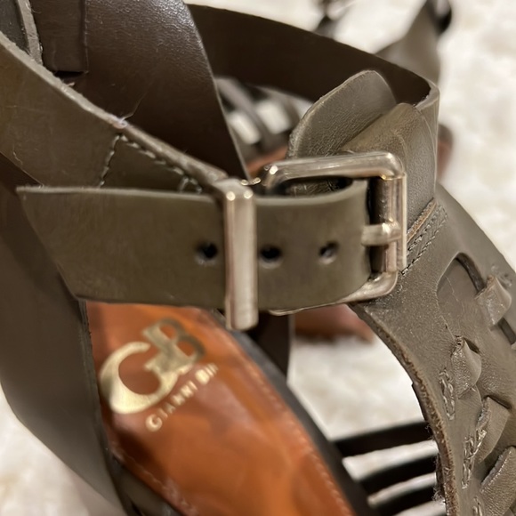EUC Gianni Bini strap heels, olive green, leather upper, made in Brazil, size 9. - Picture 10 of 13